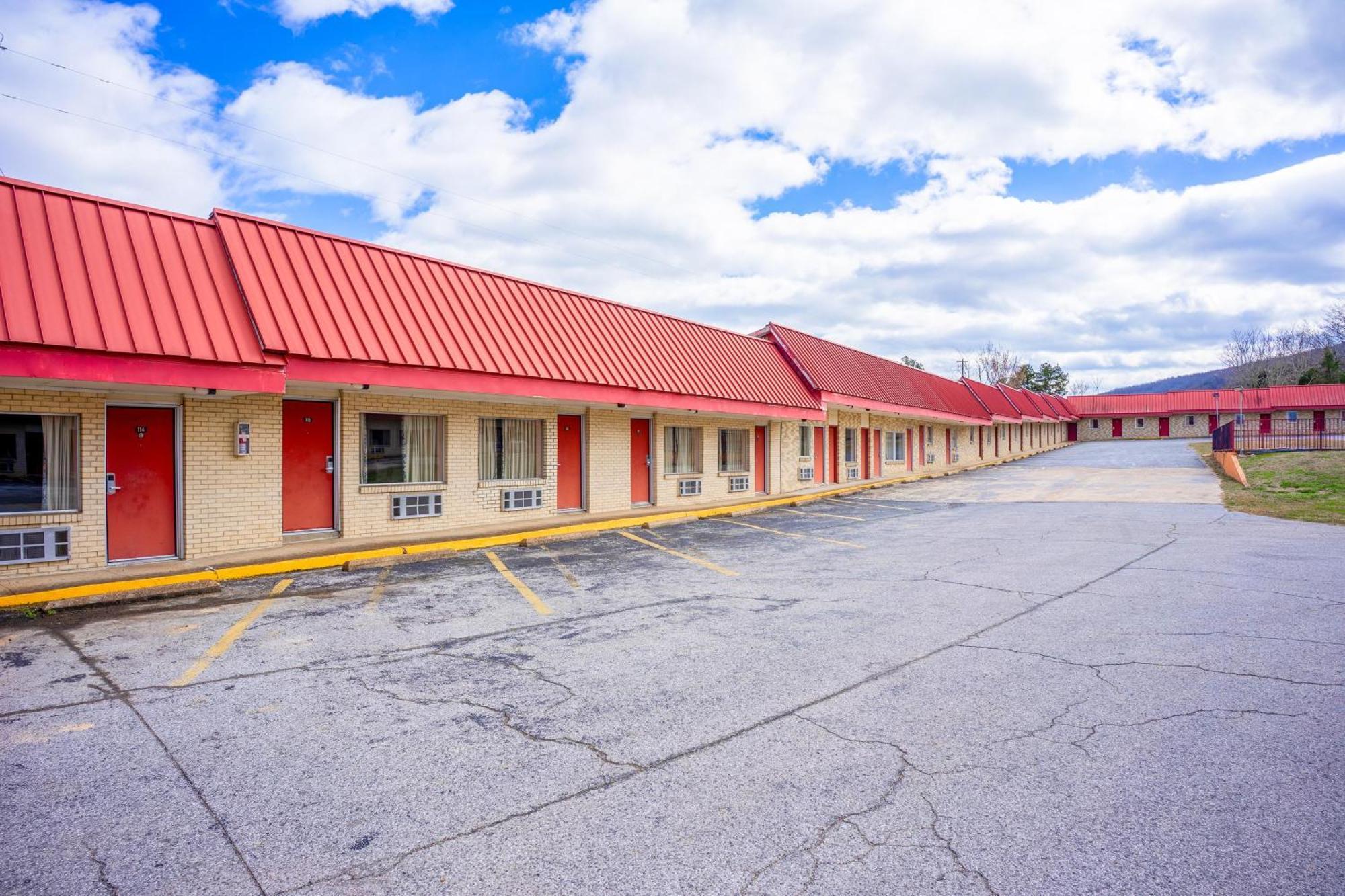 Ozark Junction Mountain View By Oyo Motel Exterior foto