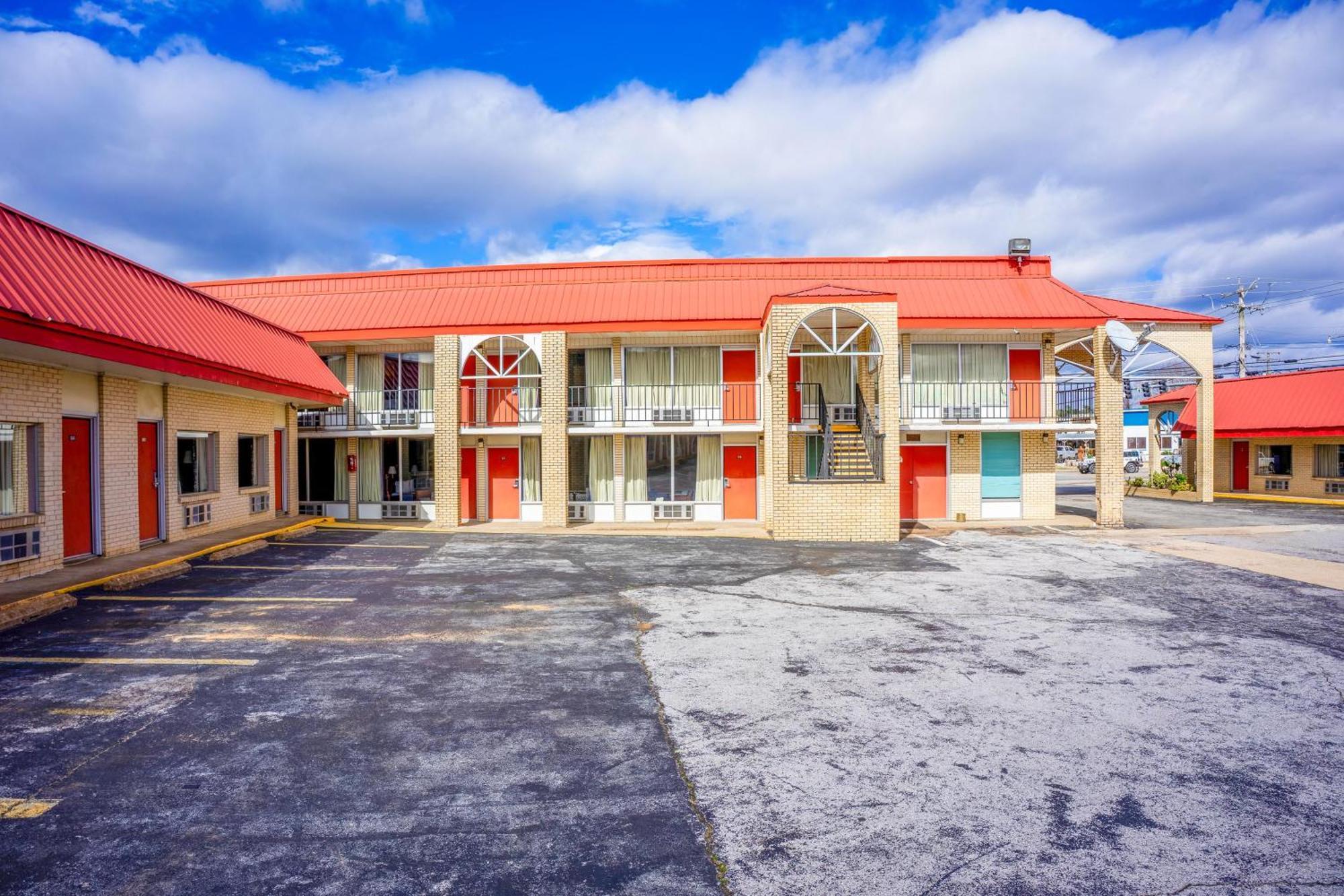 Ozark Junction Mountain View By Oyo Motel Exterior foto
