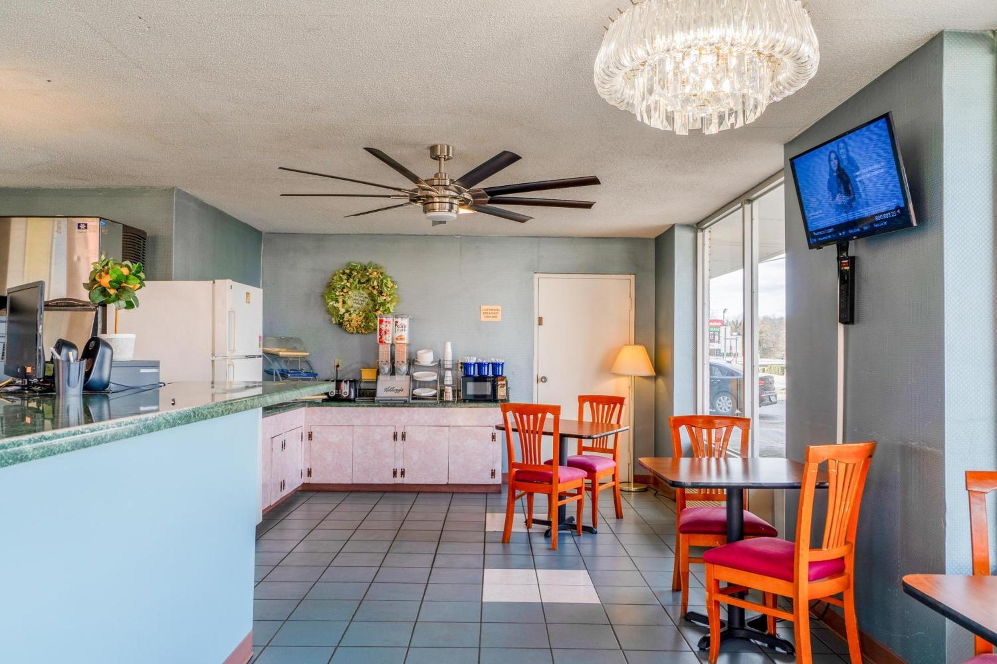 Ozark Junction Mountain View By Oyo Motel Exterior foto