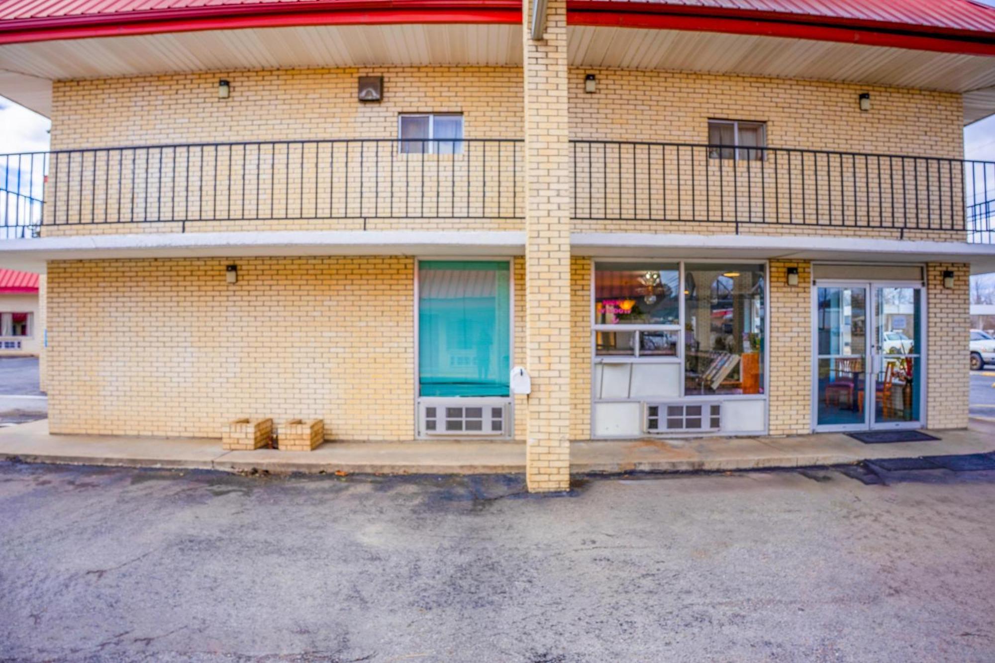 Ozark Junction Mountain View By Oyo Motel Exterior foto