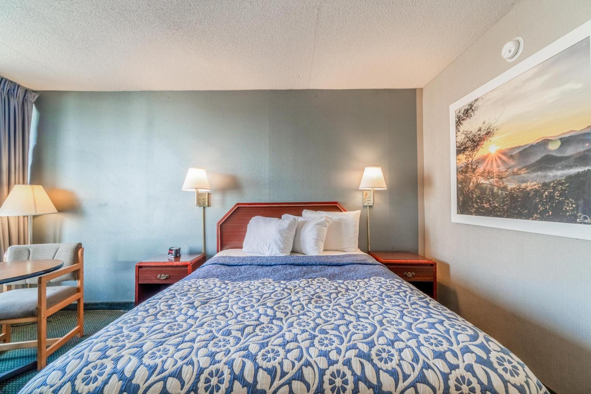 Ozark Junction Mountain View By Oyo Motel Exterior foto