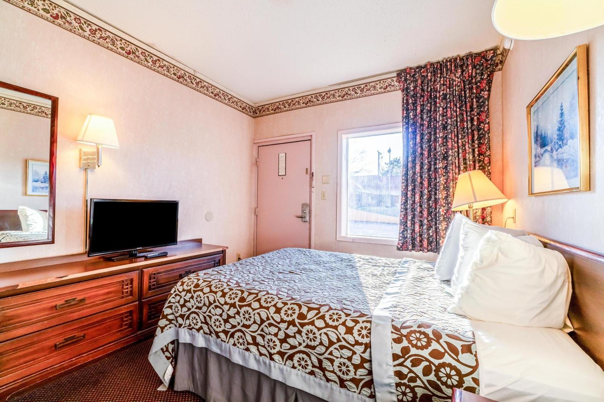Ozark Junction Mountain View By Oyo Motel Exterior foto